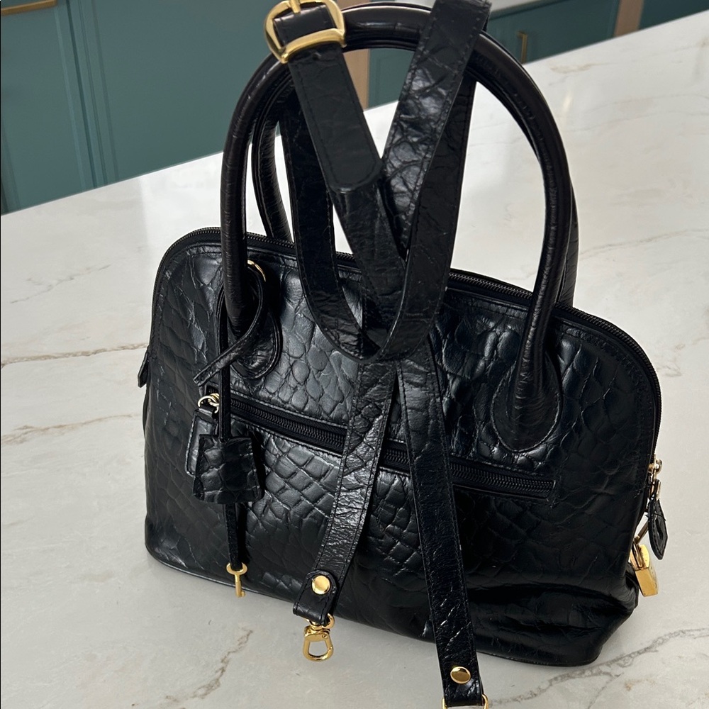 Elegant Black Leather Handbag